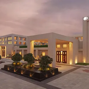 מלון Doubletree By Hilton, אגרה