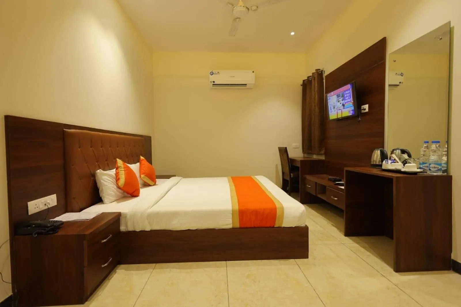 Hotel The Grand Tree Agra  Agra (Uttar Pradesh)